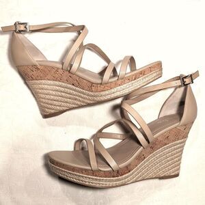NEW Charles by Charles David Leawood Beige Wedge Strappy Espadrilles, size 10